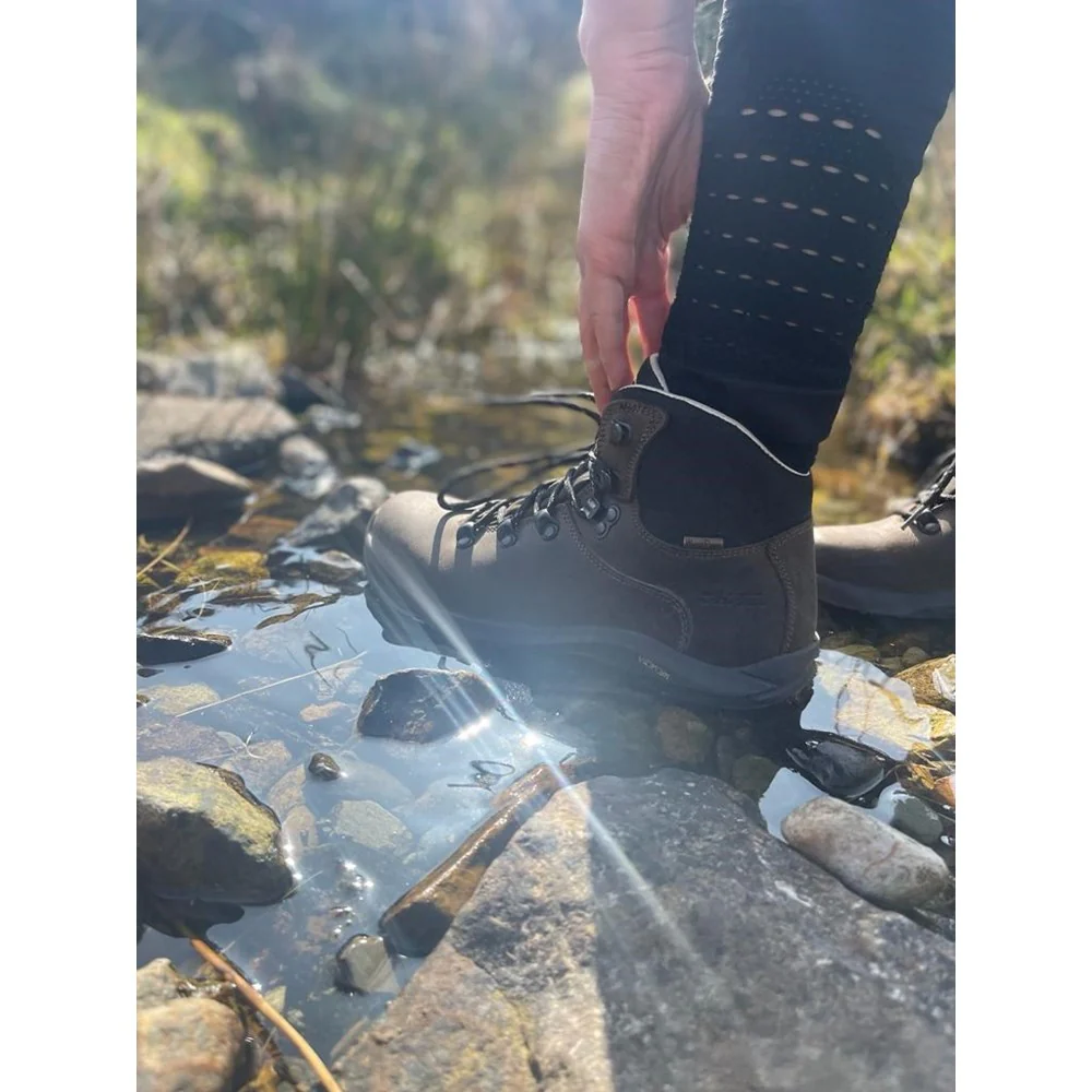 Womens Ravine Pro Leather WP Hiking Boots - Image 10